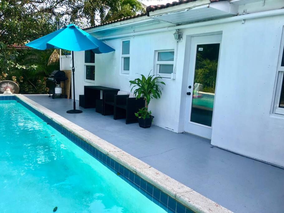 House With Pool, 10 Mins Drive To The Beach! Villa Miami Shores Buitenkant foto