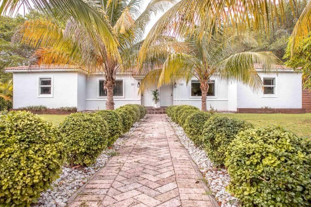 House With Pool, 10 Mins Drive To The Beach! Villa Miami Shores Buitenkant foto