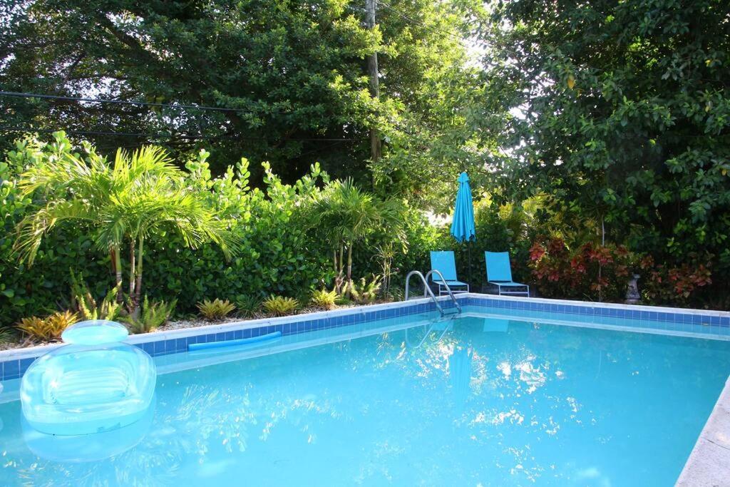 House With Pool, 10 Mins Drive To The Beach! Villa Miami Shores Buitenkant foto